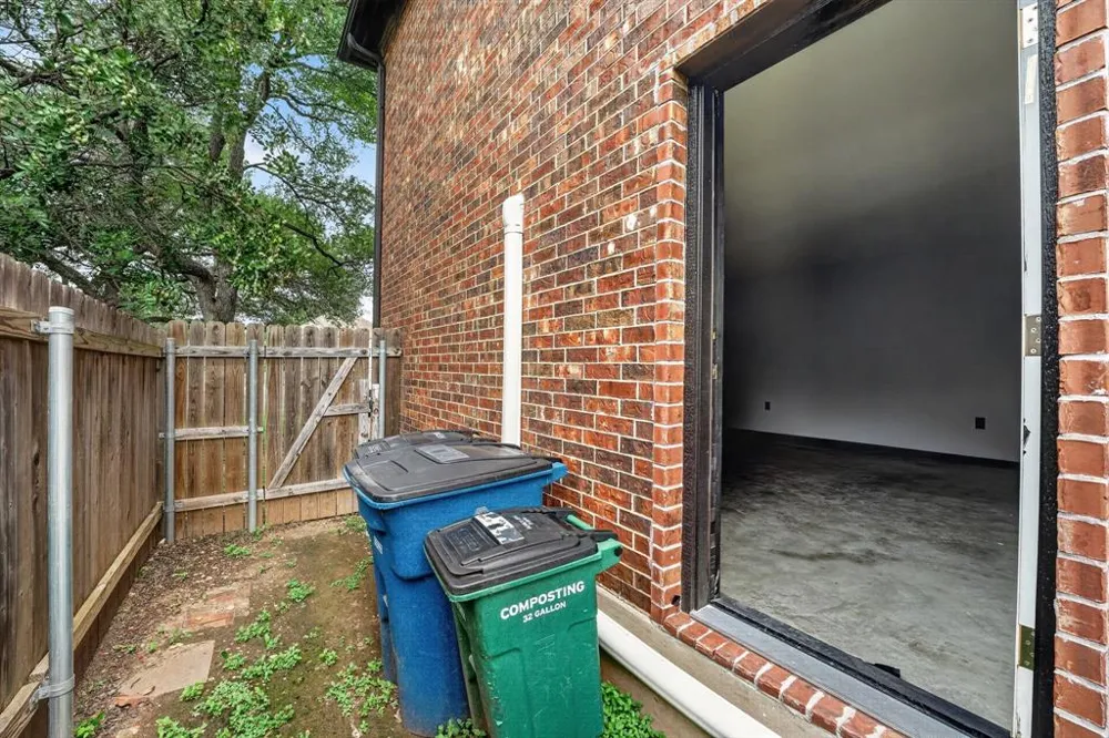 8409 Nairn Drive Austin, TX 78749