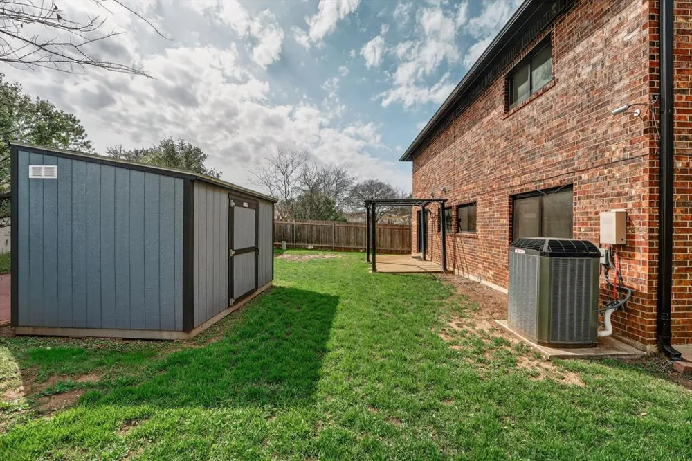 8409 Nairn Drive Austin, TX 78749