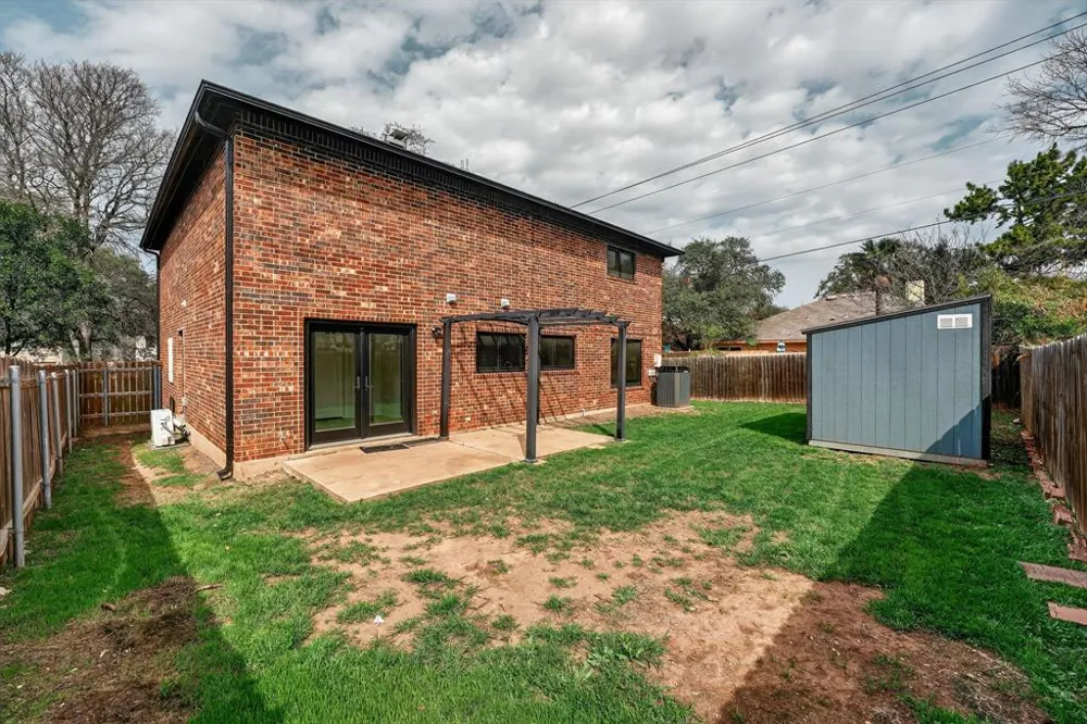 8409 Nairn Drive Austin, TX 78749