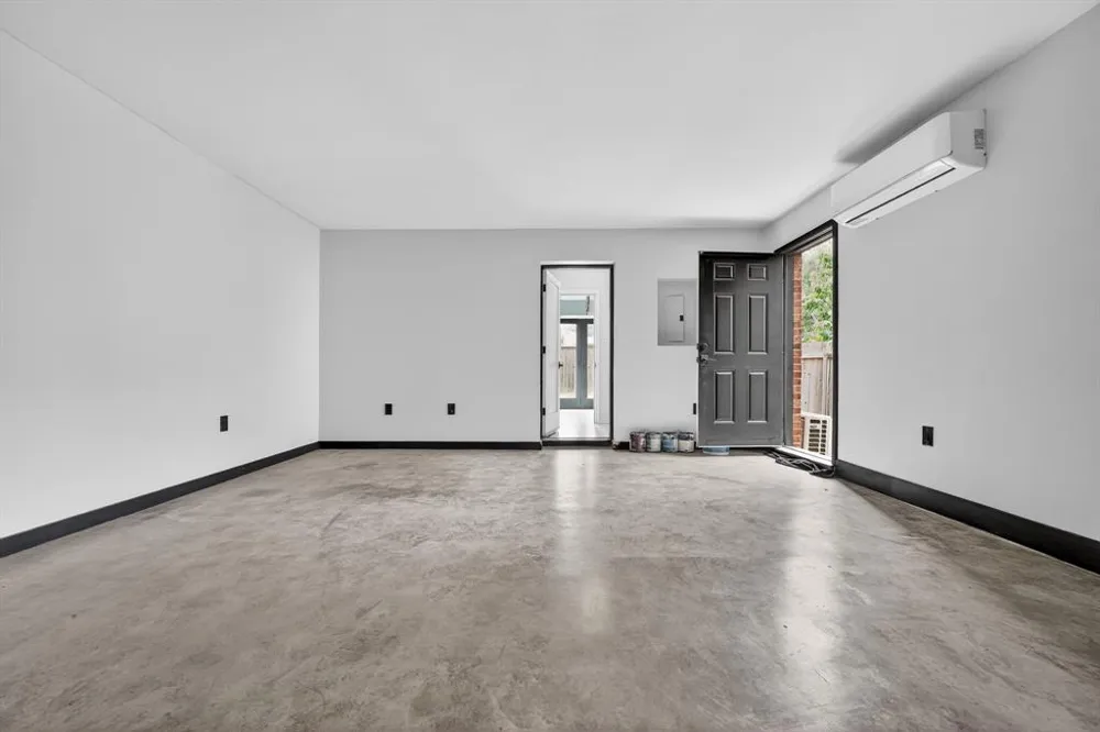 8409 Nairn Drive Austin, TX 78749