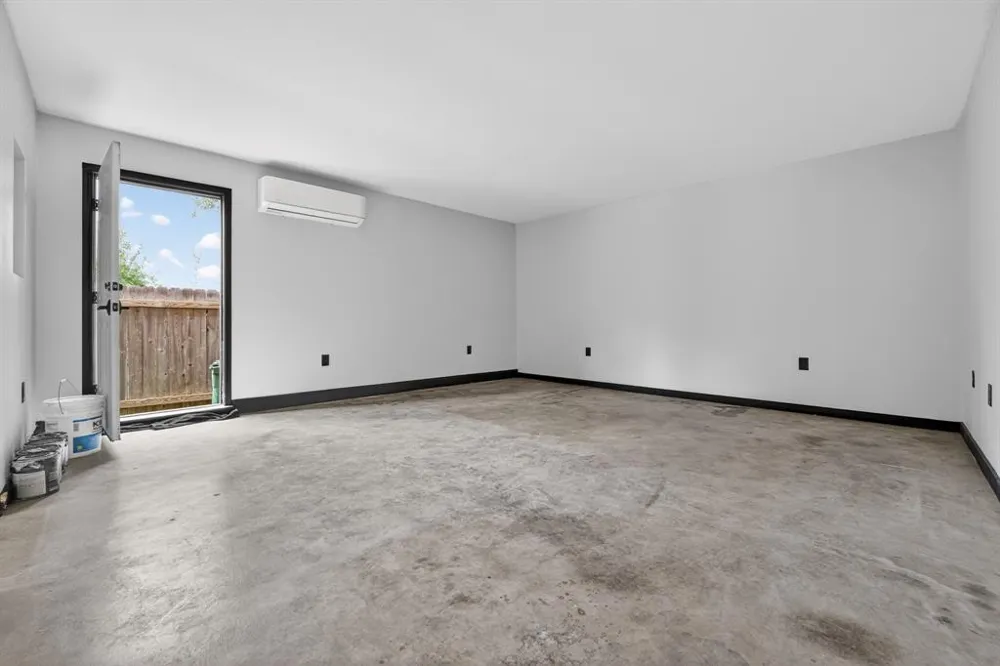 8409 Nairn Drive Austin, TX 78749