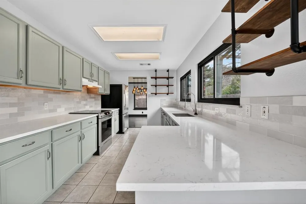 8409 Nairn Drive Austin, TX 78749