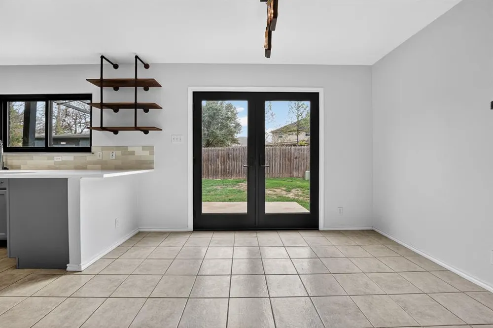 8409 Nairn Drive Austin, TX 78749