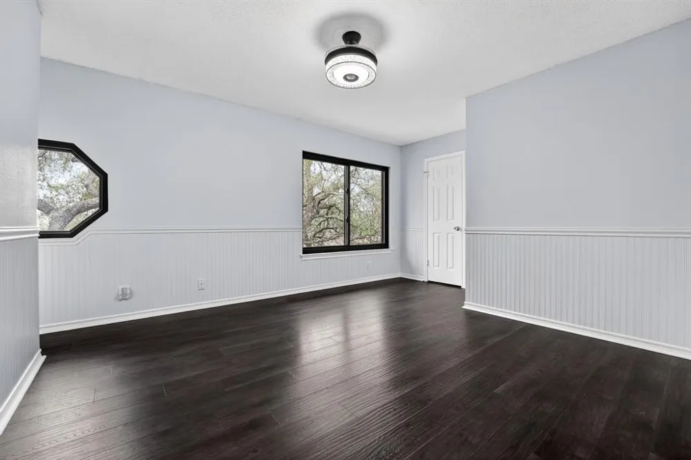8409 Nairn Drive Austin, TX 78749