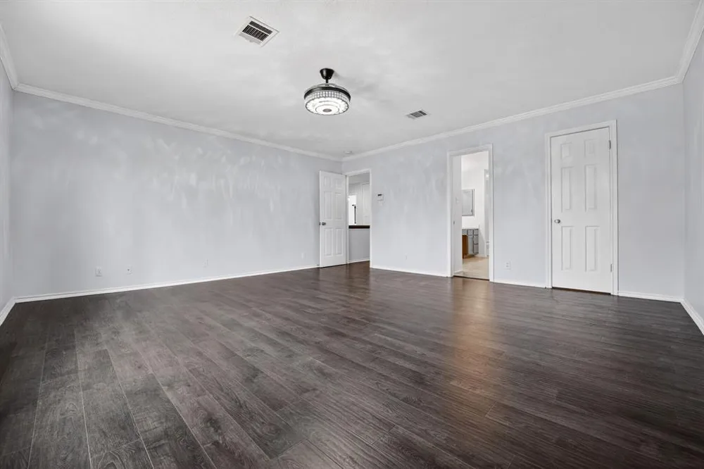 8409 Nairn Drive Austin, TX 78749