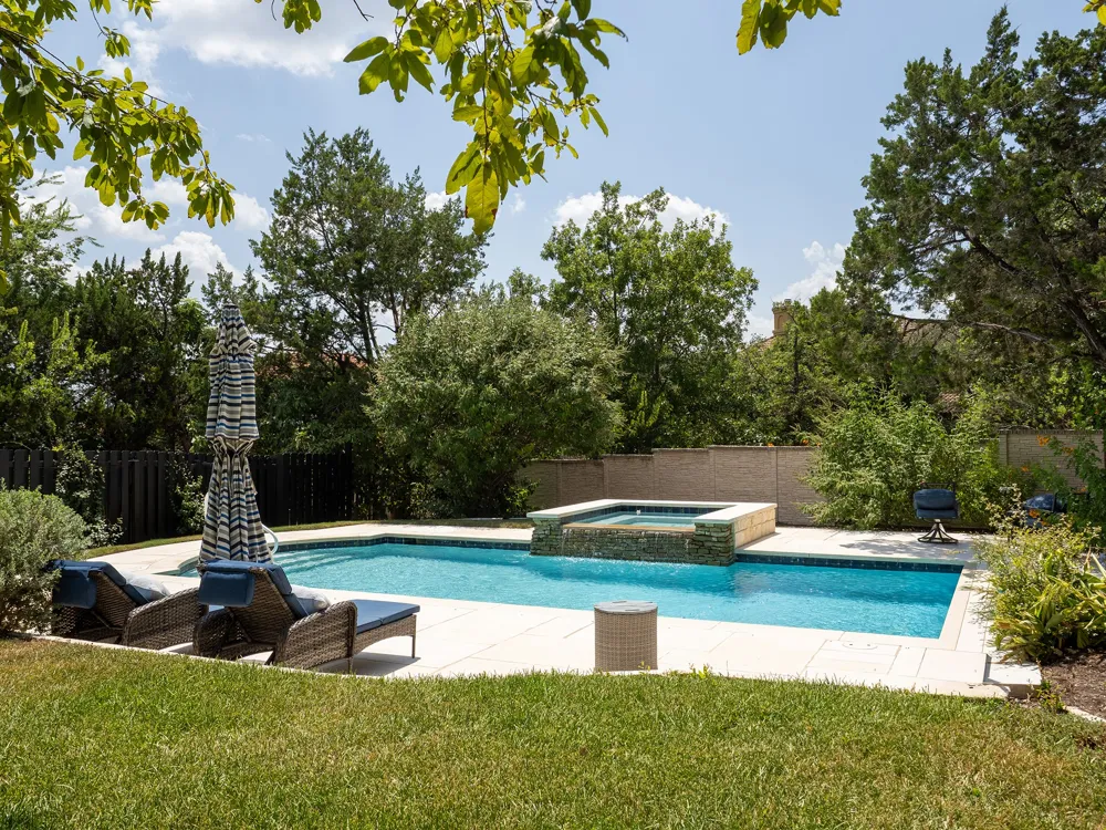 608 Flamingo Cove Lakeway, TX 78734