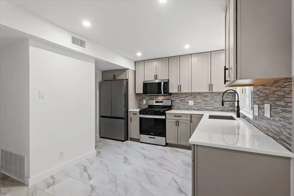 2500 Enfield Road #1 Austin, TX 78703