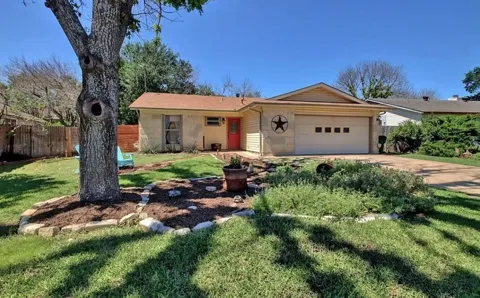 908 Rambling Trail