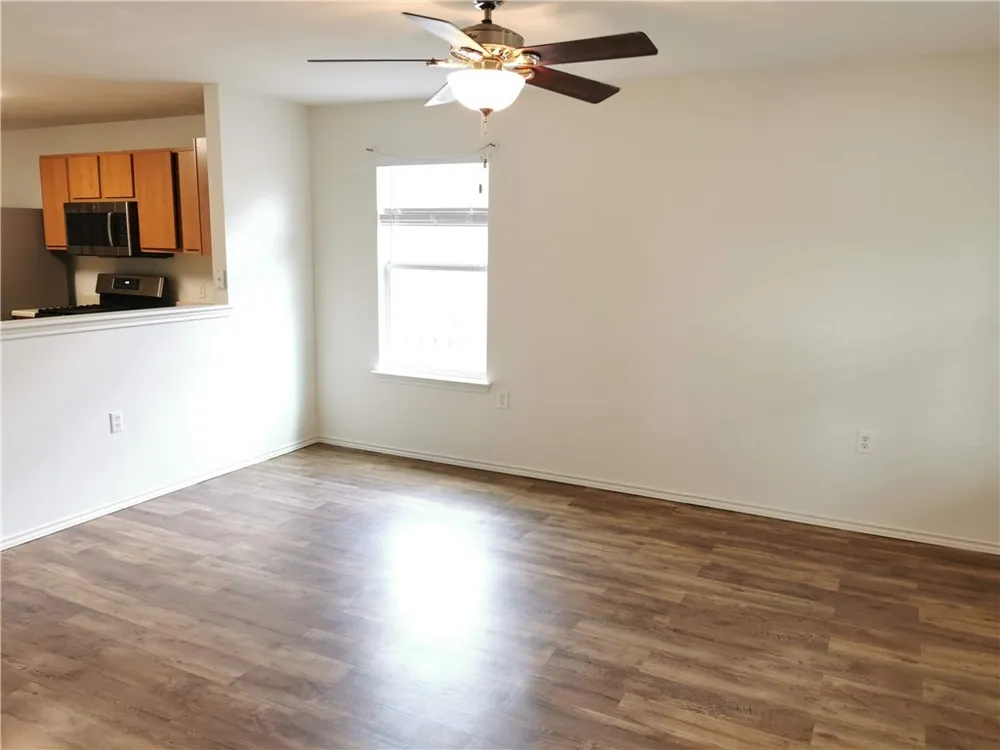 12100 Briarcreek Loop Manor, TX 78653