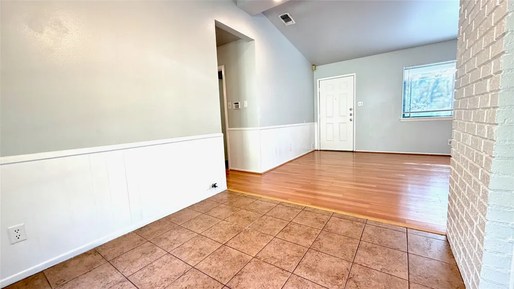 5213 Halmark Drive Austin, TX 78723