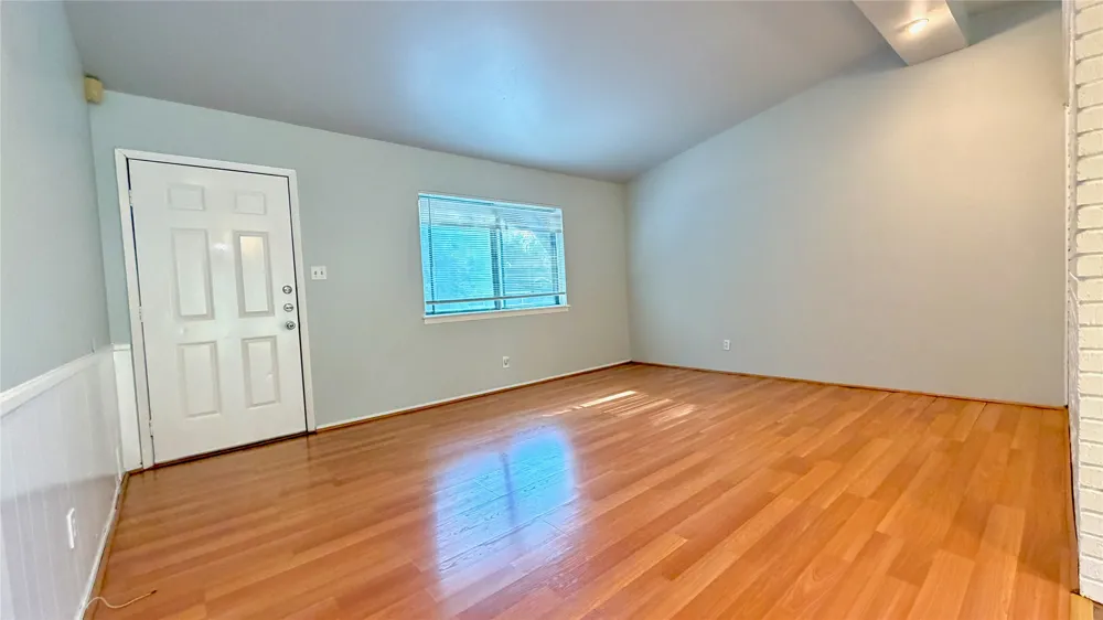 5213 Halmark Drive Austin, TX 78723
