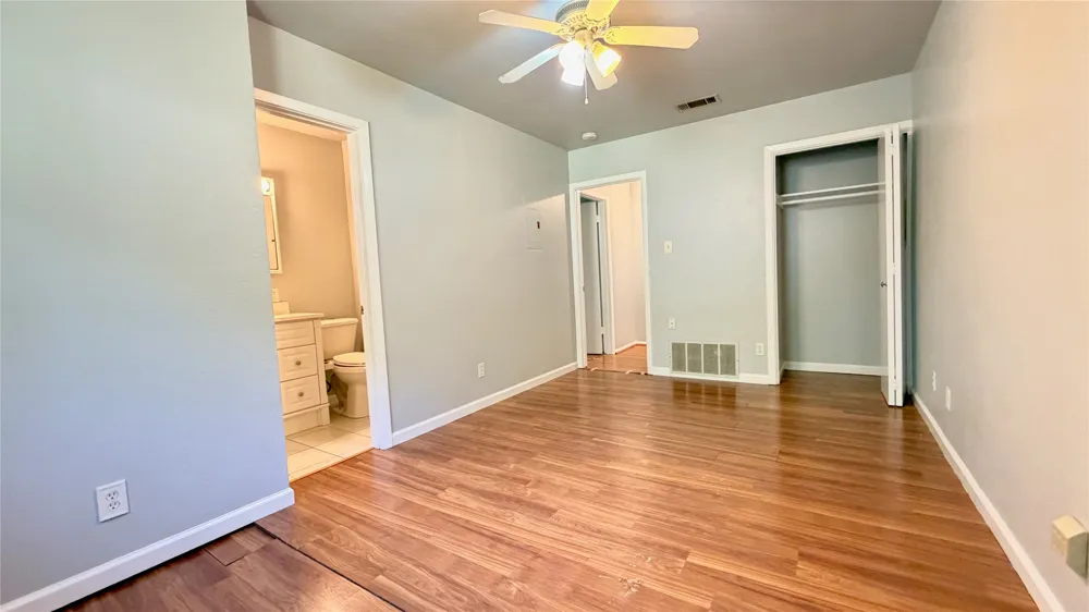 5213 Halmark Drive Austin, TX 78723