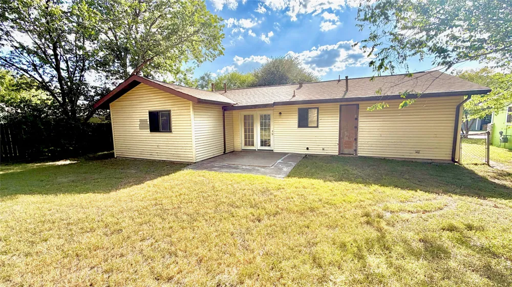 5213 Halmark Drive Austin, TX 78723