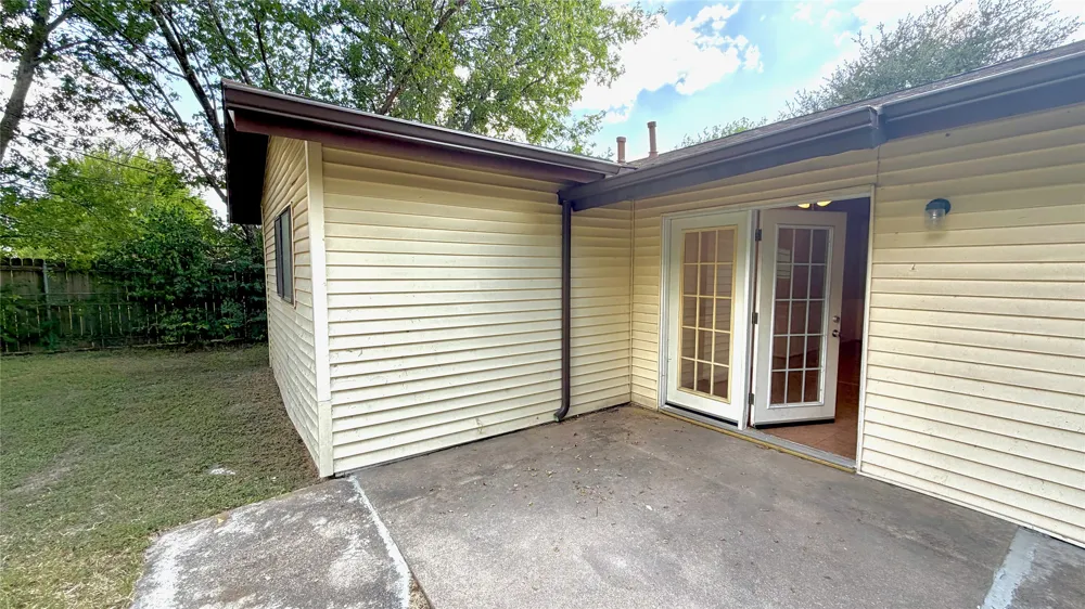 5213 Halmark Drive Austin, TX 78723