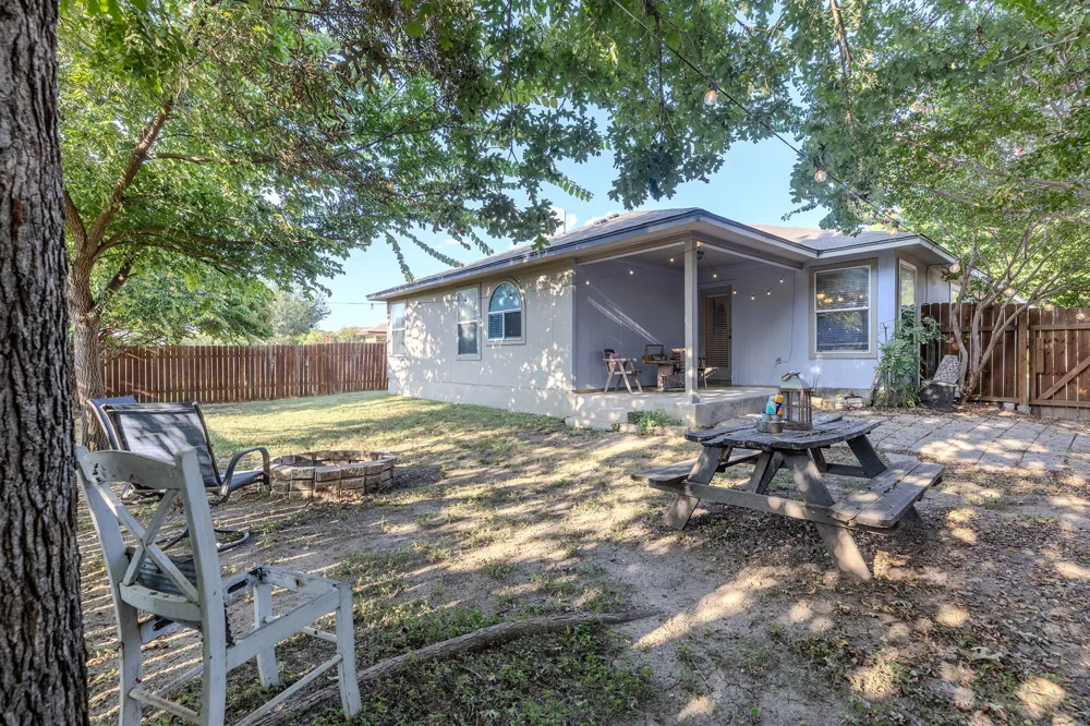 114 Creston Street Hutto, TX 78634