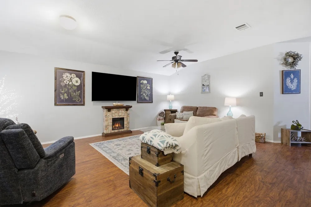 114 Creston Street Hutto, TX 78634