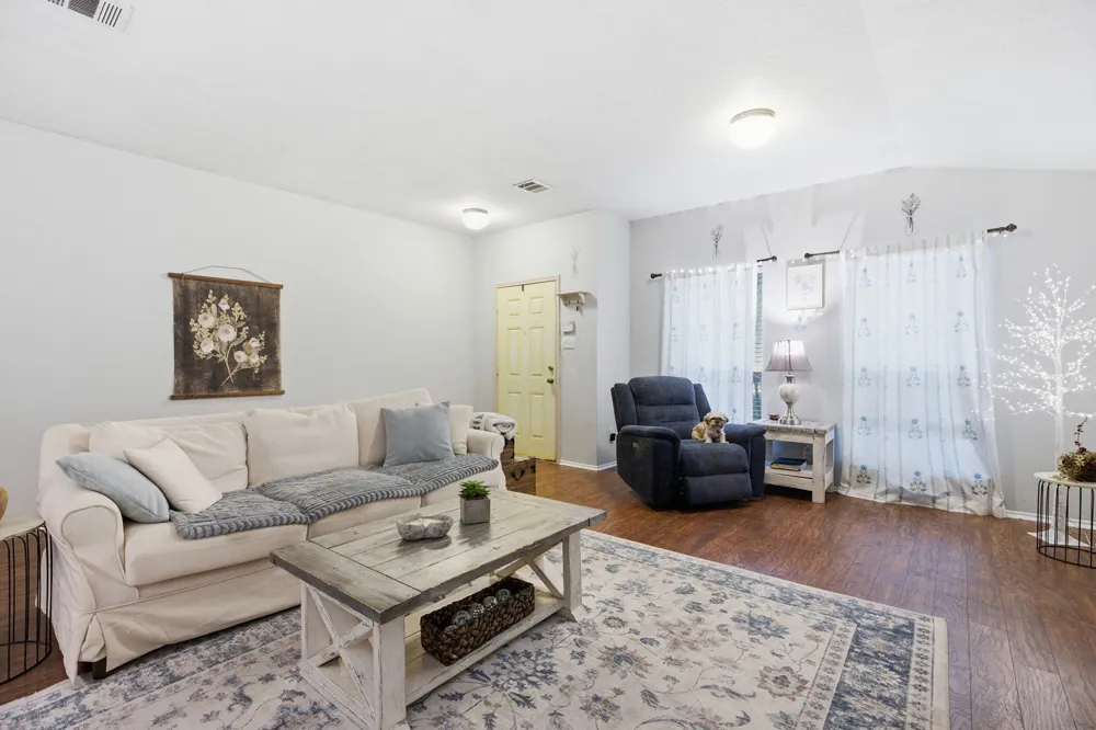 114 Creston Street Hutto, TX 78634