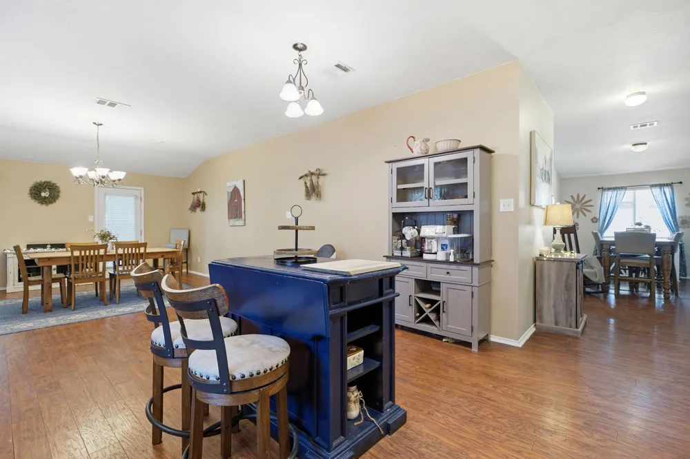 114 Creston Street Hutto, TX 78634