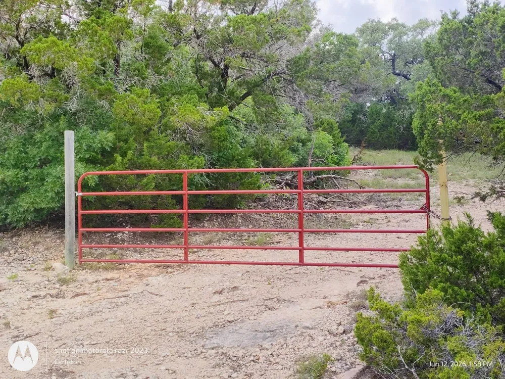 131 Spur 440 Florence, TX 76527