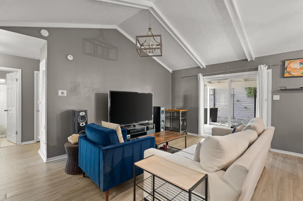 1182 Angelina Street Austin, TX 78702
