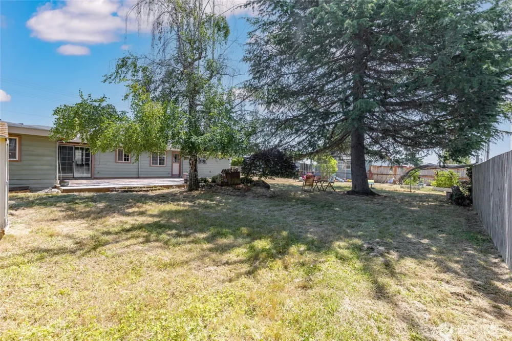 24325 16th Avenue S Des Moines, WA 98198