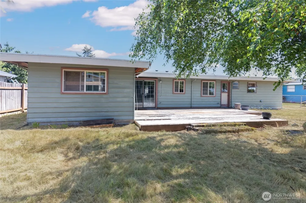 24325 16th Avenue S Des Moines, WA 98198