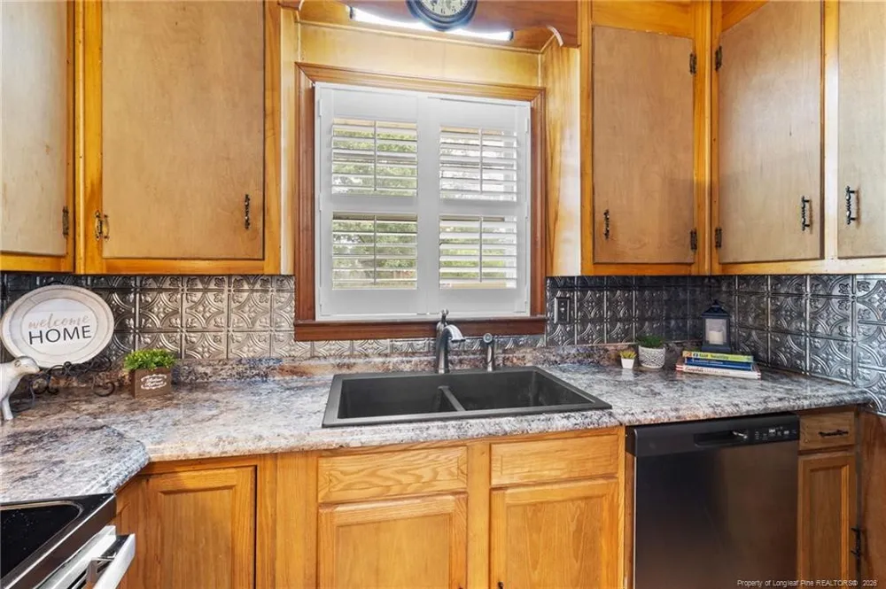 423 Posey Farm Road Raeford, NC 28376