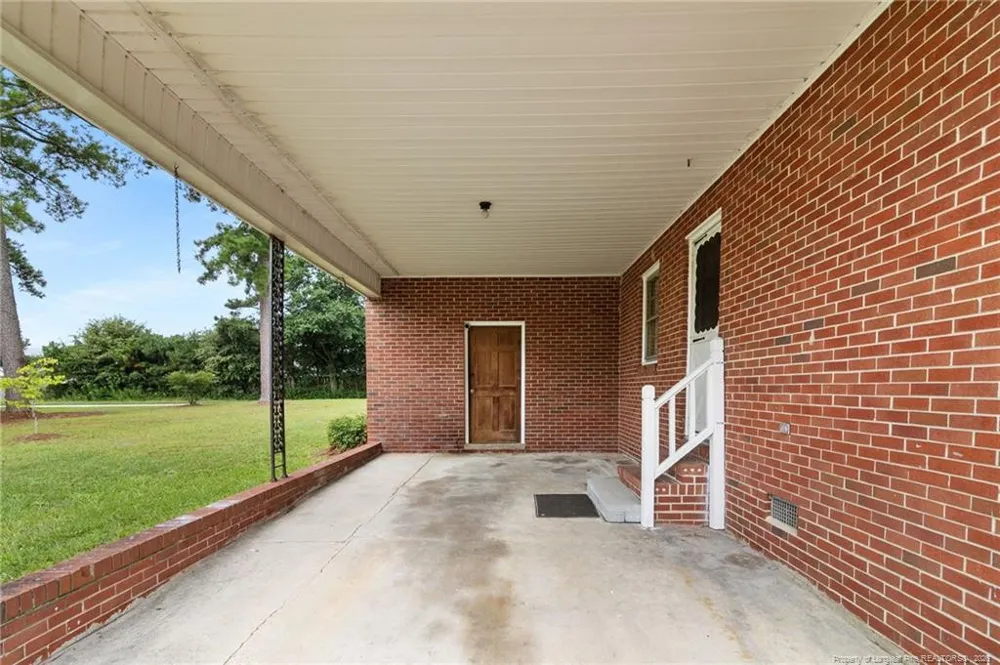 423 Posey Farm Road Raeford, NC 28376