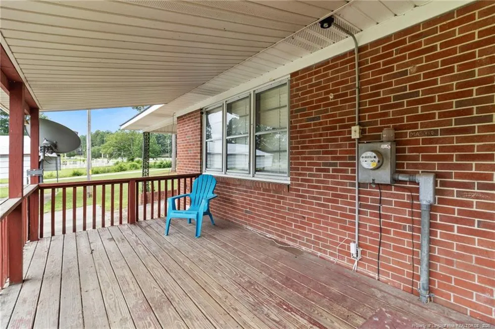 423 Posey Farm Road Raeford, NC 28376