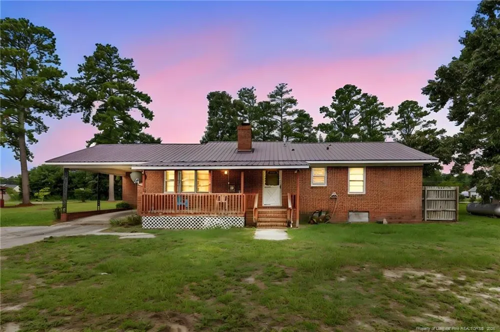 423 Posey Farm Road Raeford, NC 28376
