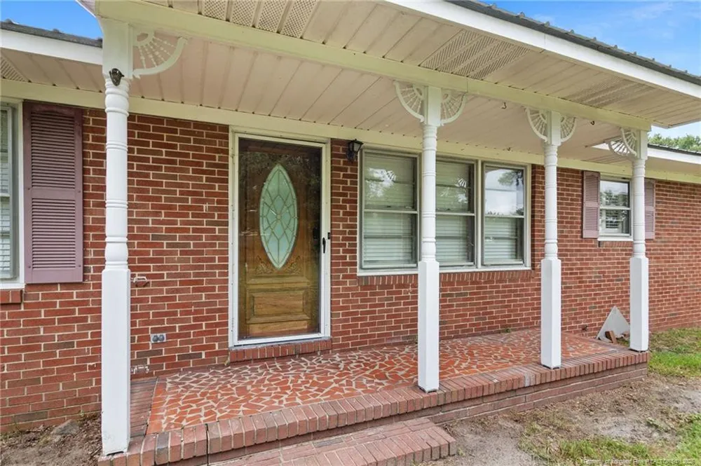 423 Posey Farm Road Raeford, NC 28376