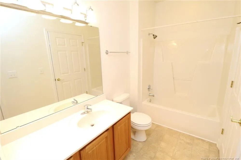 223 Eyam Hall Lane Apex, NC 27502