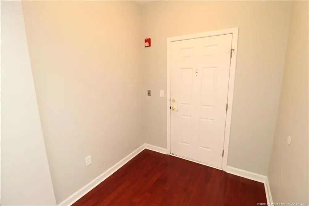 223 Eyam Hall Lane Apex, NC 27502