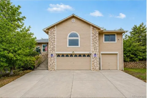 395 Dawson Court