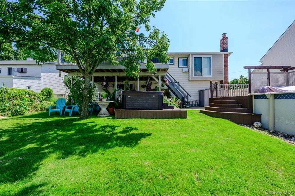 3897 Darby Lane Seaford, NY 11783