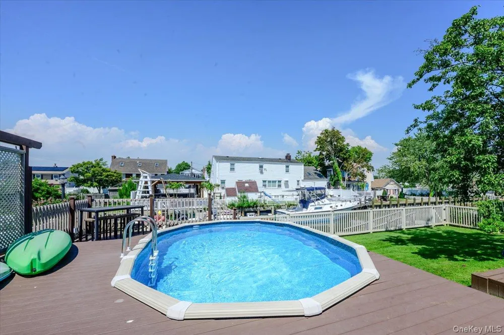 3897 Darby Lane Seaford, NY 11783