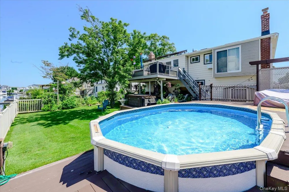 3897 Darby Lane Seaford, NY 11783