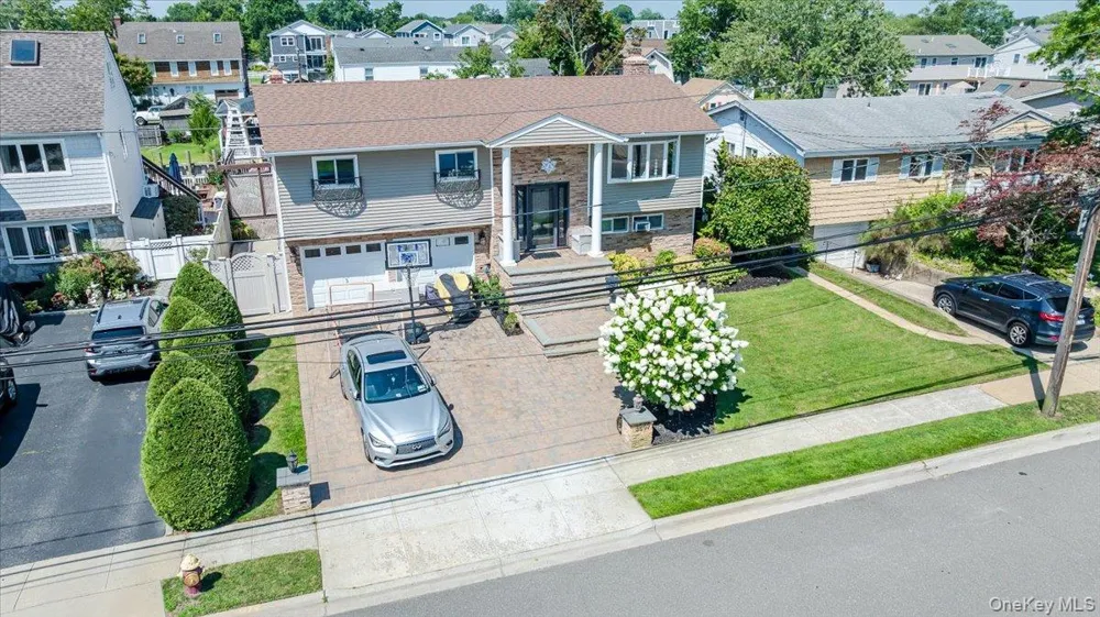3897 Darby Lane Seaford, NY 11783