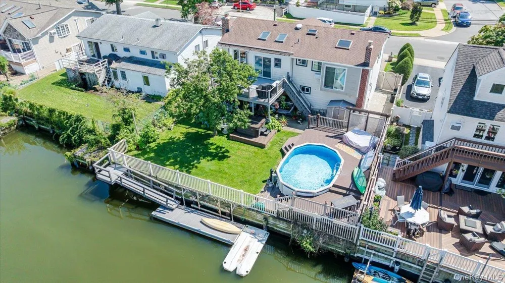 3897 Darby Lane Seaford, NY 11783