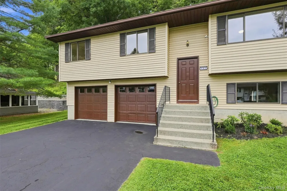 107 Sutton Park Road Poughkeepsie, NY 12603