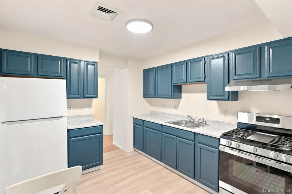 107 Sutton Park Road Poughkeepsie, NY 12603