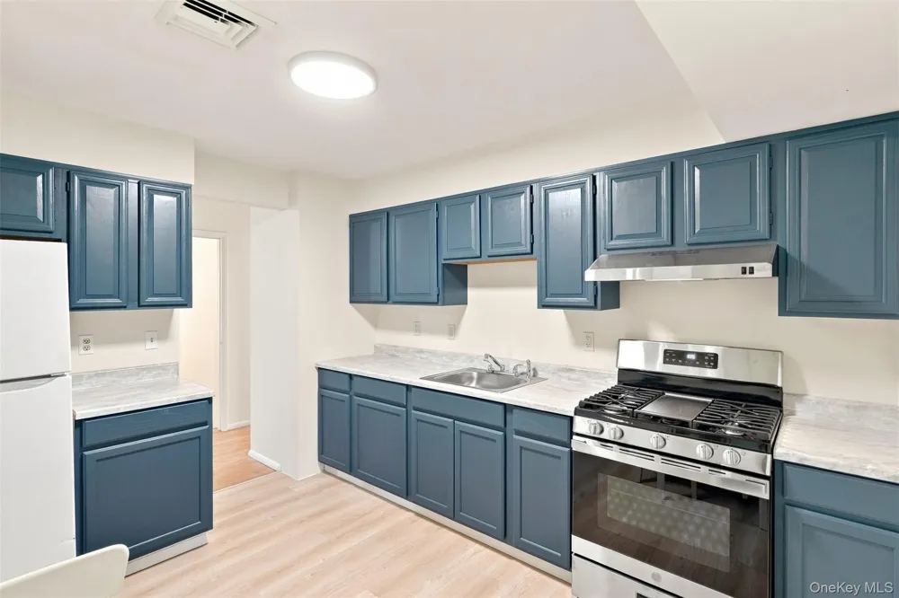 107 Sutton Park Road Poughkeepsie, NY 12603