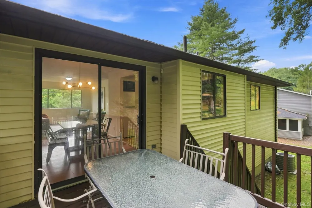 107 Sutton Park Road Poughkeepsie, NY 12603