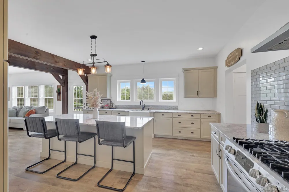643 Ridgebury Road Slate Hill, NY 10973