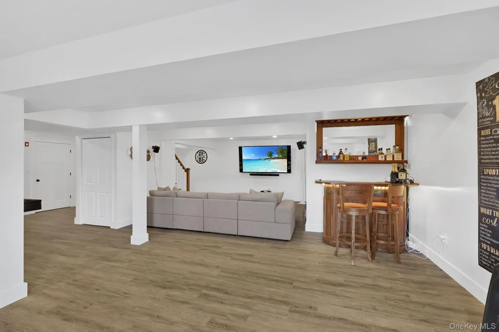 643 Ridgebury Road Slate Hill, NY 10973