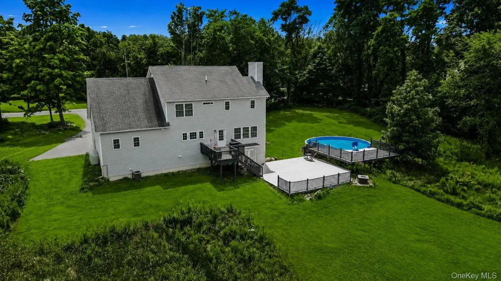 643 Ridgebury Road Slate Hill, NY 10973