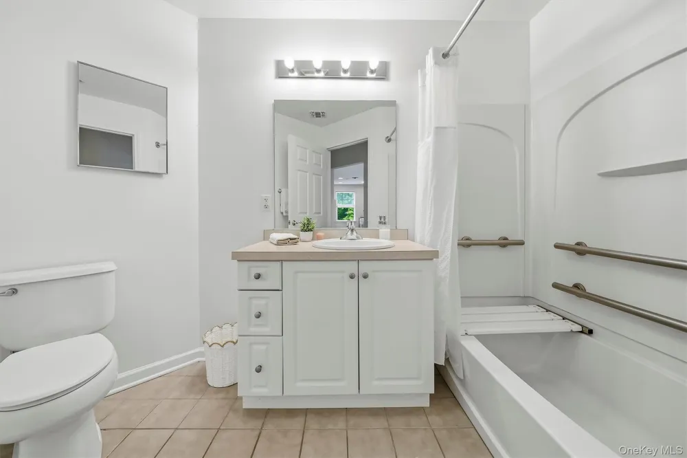 100 Woodcrest Lane #124 Mount Kisco, NY 10549