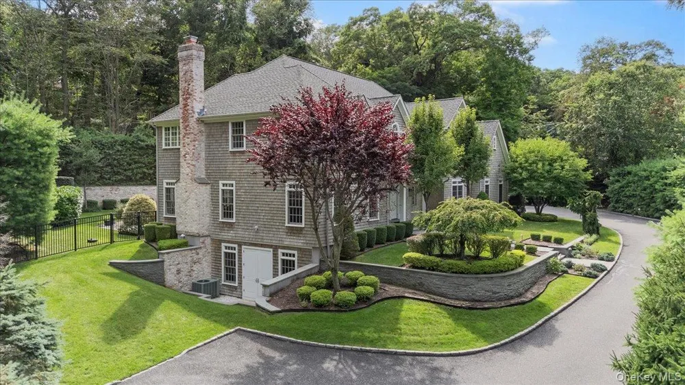 1481 Country Road Wading River, NY 11792