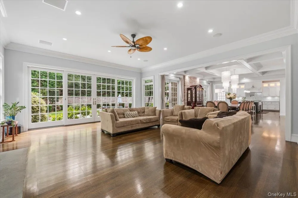 1481 Country Road Wading River, NY 11792