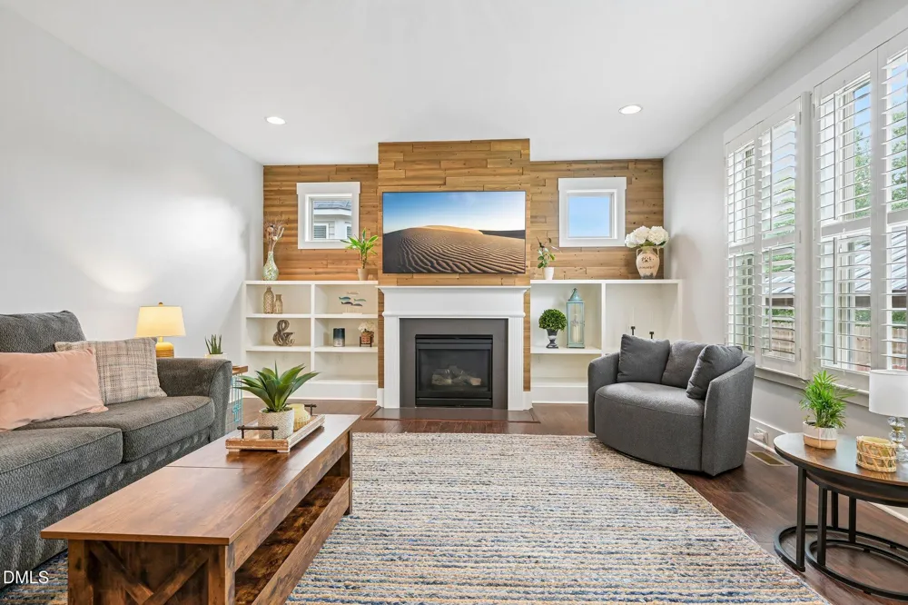 129 Pointe Park Circle Holly Springs, NC 27540